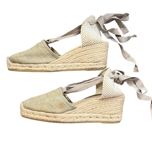 Viscata espsdrille Gold color size 8.5. Used - Picture 8 of 8